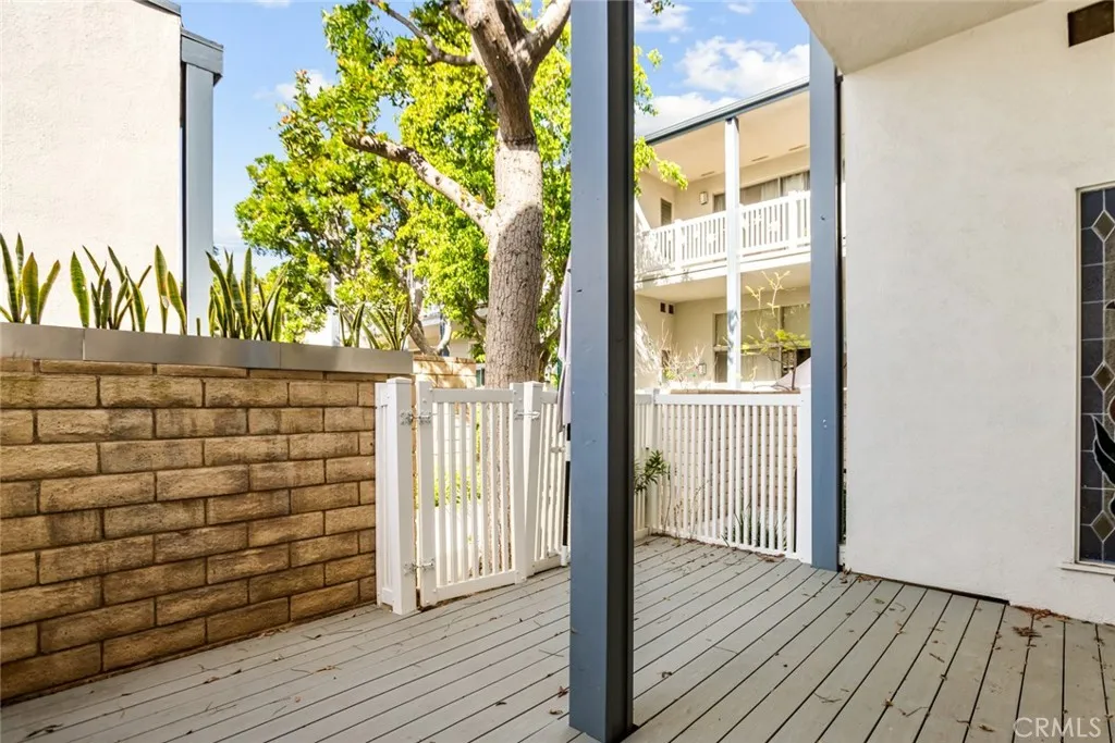 Additional image 41 of 4425 W Sarah St, Burbank, CA 91505