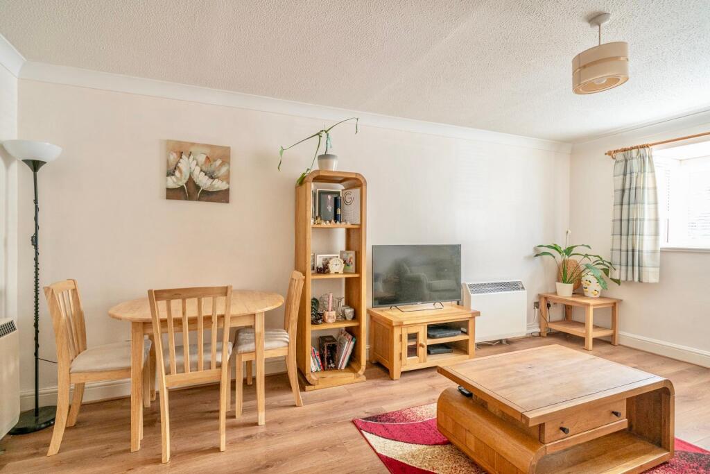 Additional image 5 of High Street, Markyate, AL3