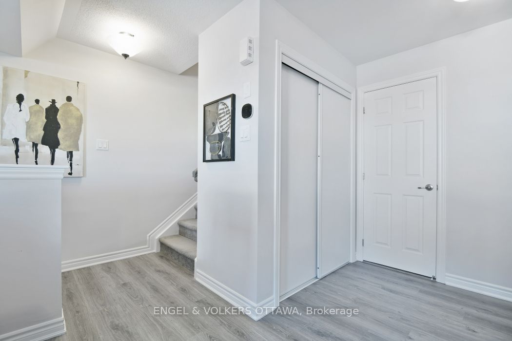 Additional image 2 of 2033 Seeley's Bay Street, Ottawa, ON, K2J 6L3