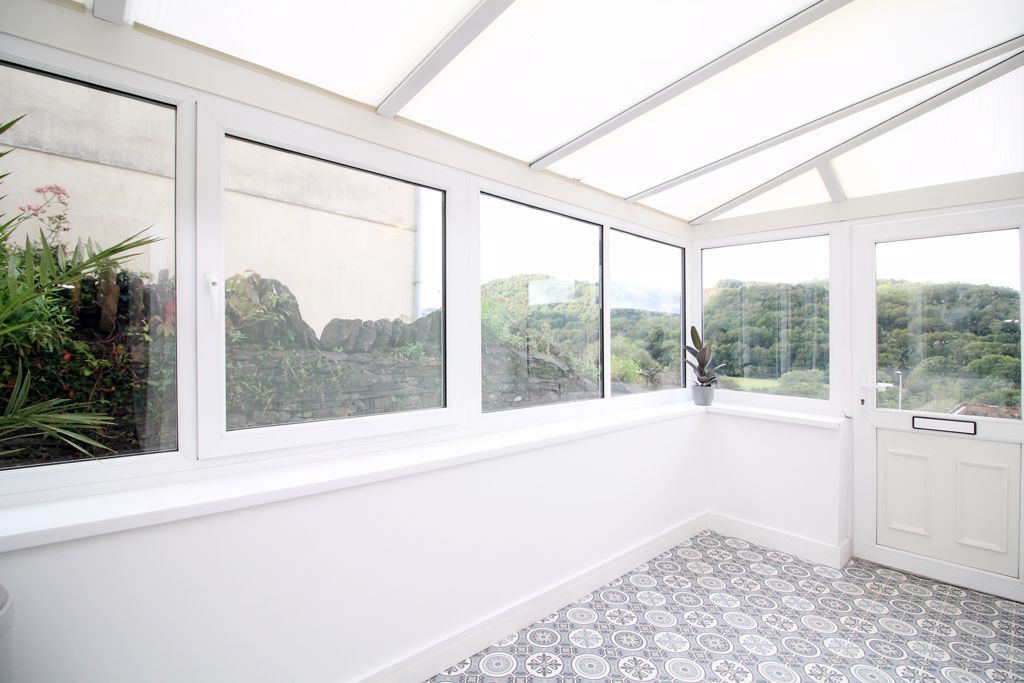 Additional image 8 of 2 bed flat for saleCilfynydd Road, Cilfynydd, Pontypridd CF37