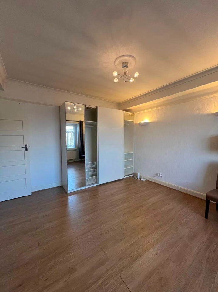 Additional image 2 of Studio Flat, Endsleigh Court, WC1H, N1 7GU
