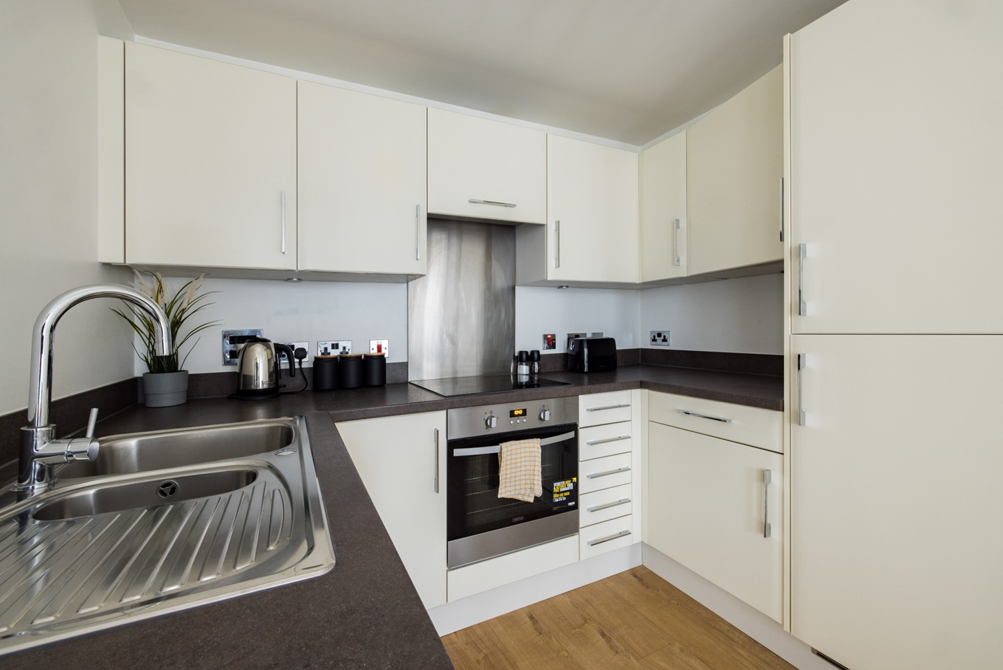 Additional image 5 of 2 Bed Flat, Britannia Walk, N1, N1 3JE