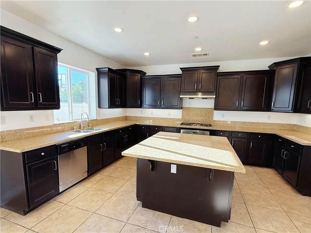 Additional image 20 of 6870 Tourmaline Dr, Eastvale, CA 92880