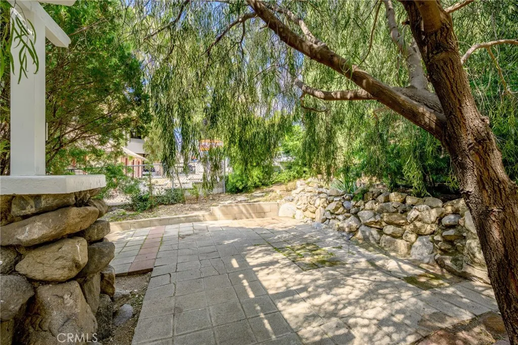 Additional image 6 of 2526 Foothill Boulevard, La Crescenta, CA 91214