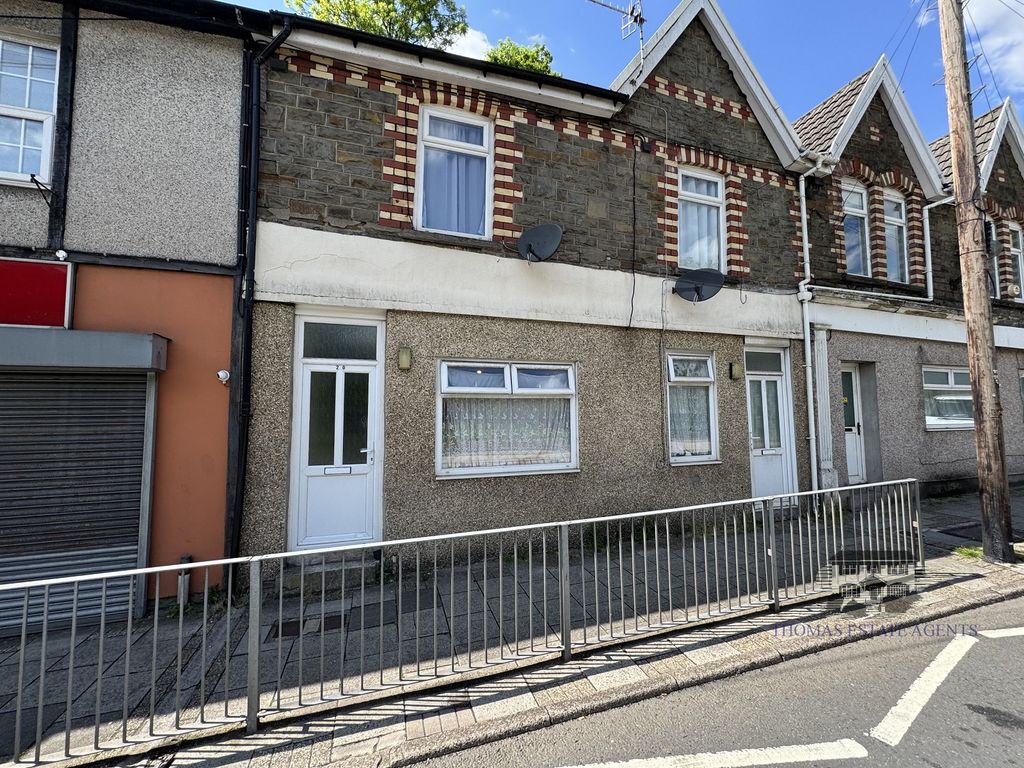 3 bed flat for saleEast Road, Tylorstown, Ferndale, Rhondda Cynon Taff CF43