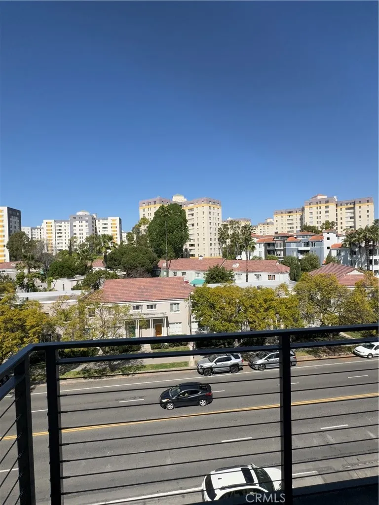 Additional image 47 of 600 S Ridgeley Dr, Los Angeles, CA 90036