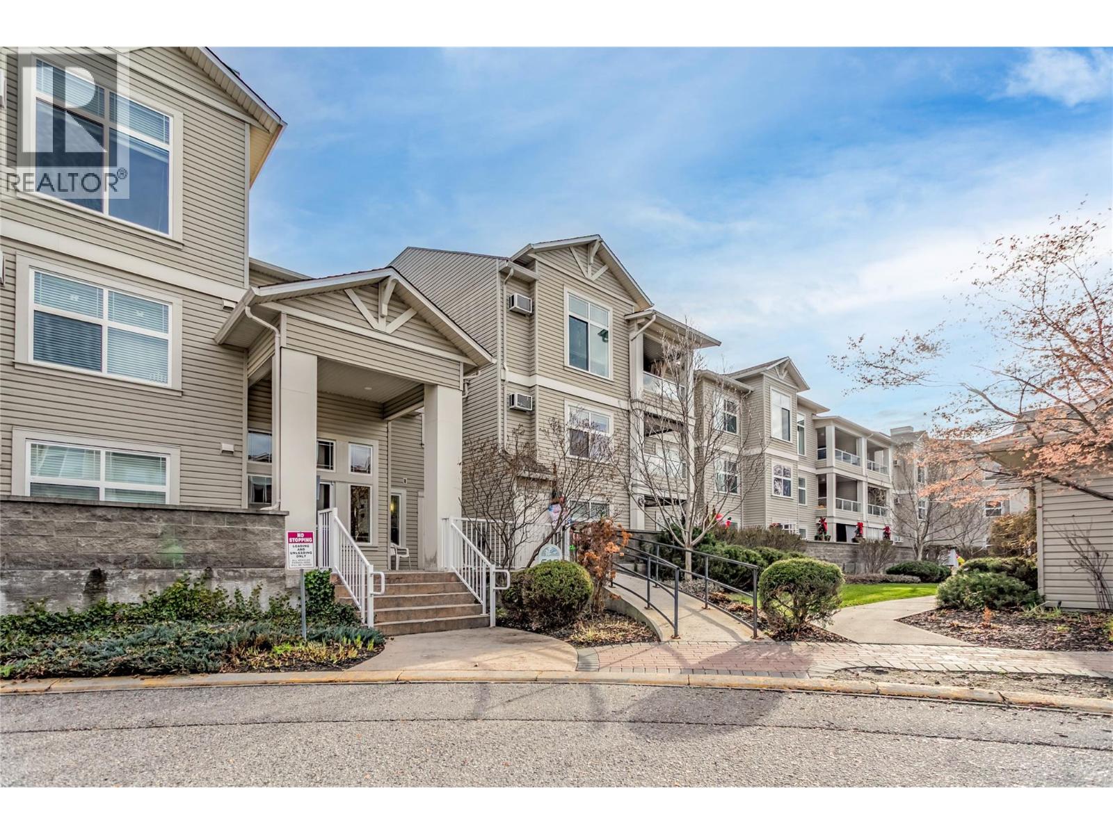 221-515 Houghton Road, Kelowna, BC, V1X8B9