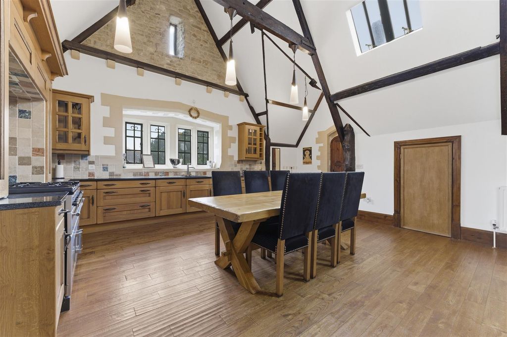 Additional image 4 of 3 bed flat for saleThe Old Grammar School, Church Street, Cowbridge CF71