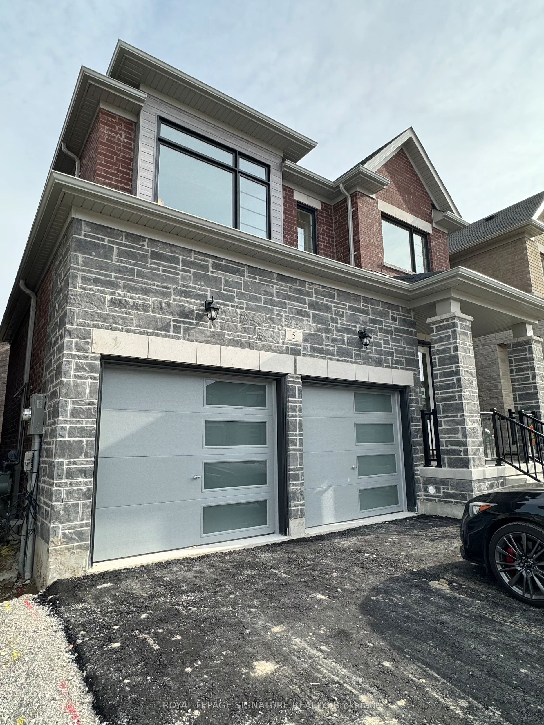 5 Sassafras Road, Springwater, ON, L9X 2C6