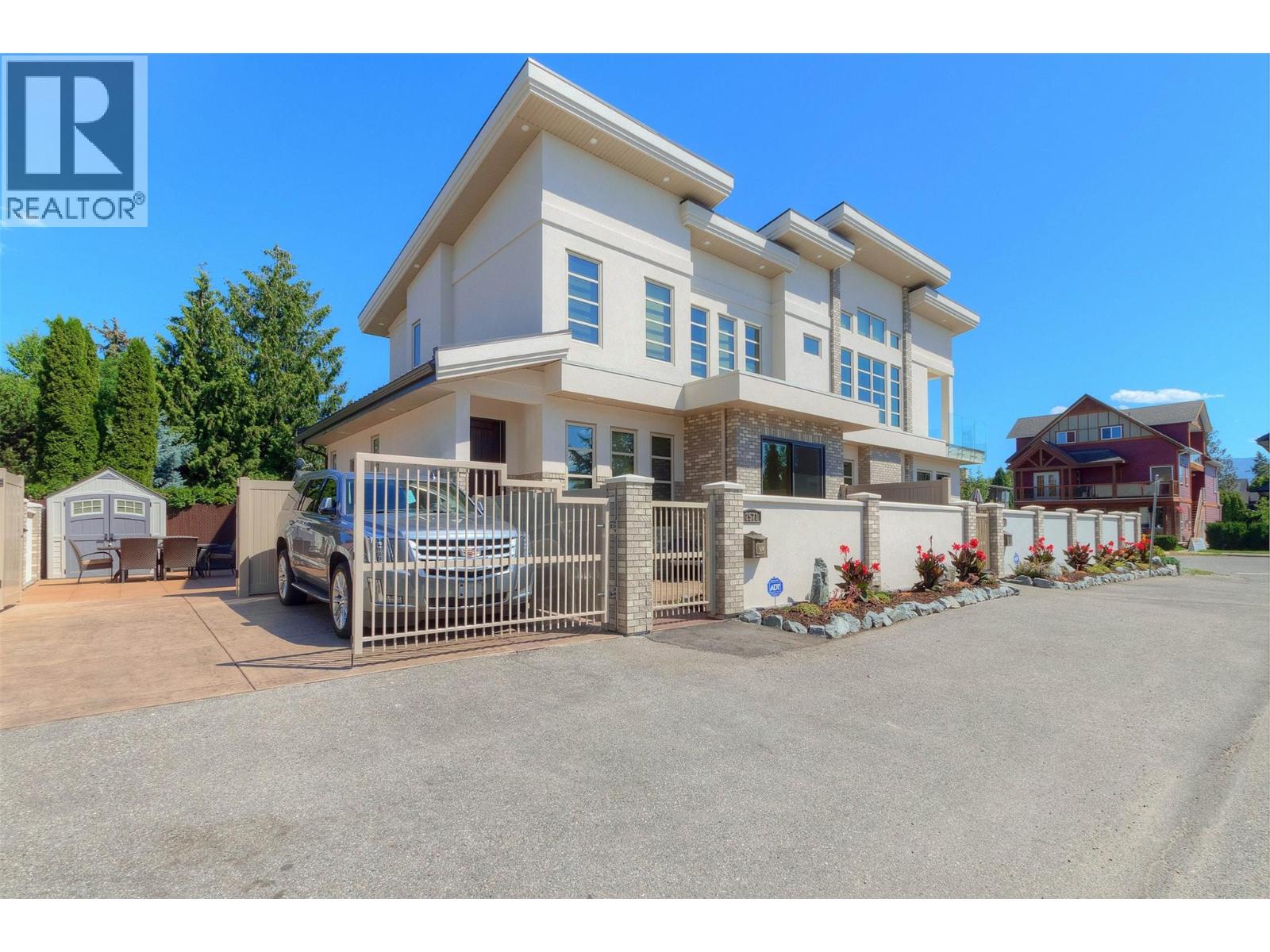 2571 Abbott Street, Kelowna, BC, V1Y9T9
