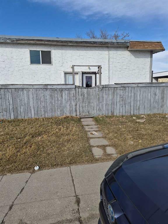 Additional image 2 of 2231 48 Street SE, Calgary, AB, t2b1m3