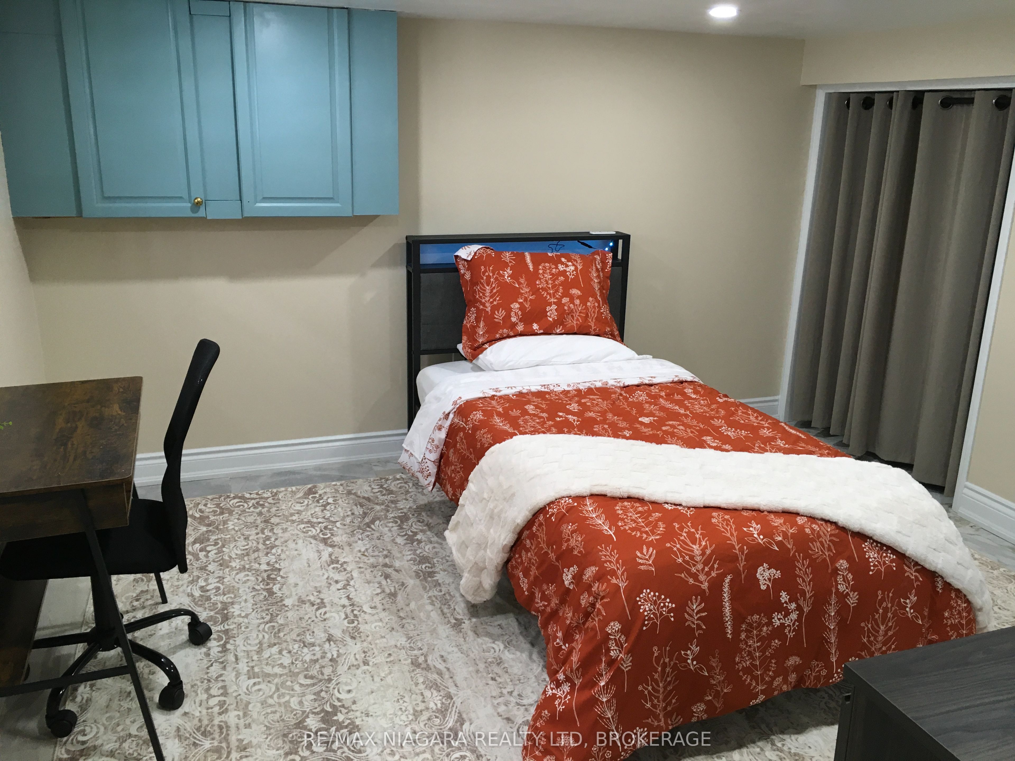 Lower Bedroo-3968 St Peter Street, Niagara Falls, ON, L2J 2N8