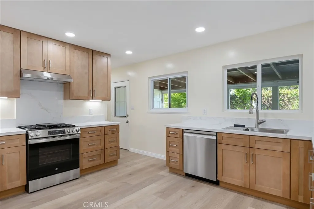 Additional image 29 of 329 Bucknell Avenue, Ventura, CA 93003