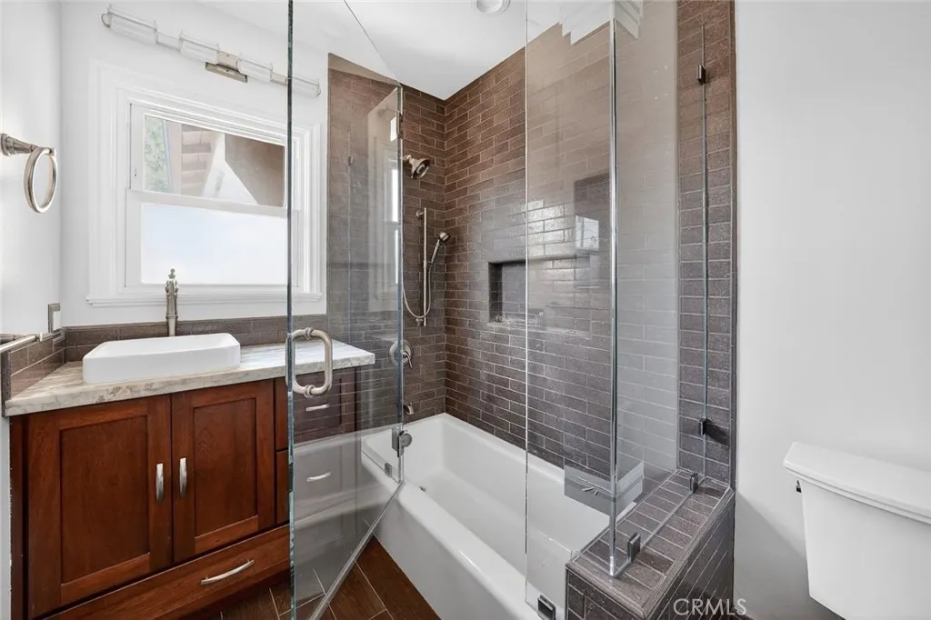 Additional image 49 of 1641 N Catalina St, Burbank, CA 91505