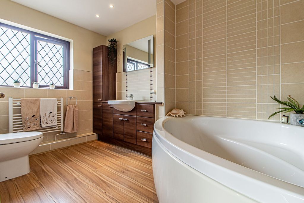Additional image 30 of 4 bed detached house for saleBryn Rhedyn, Tonteg CF38