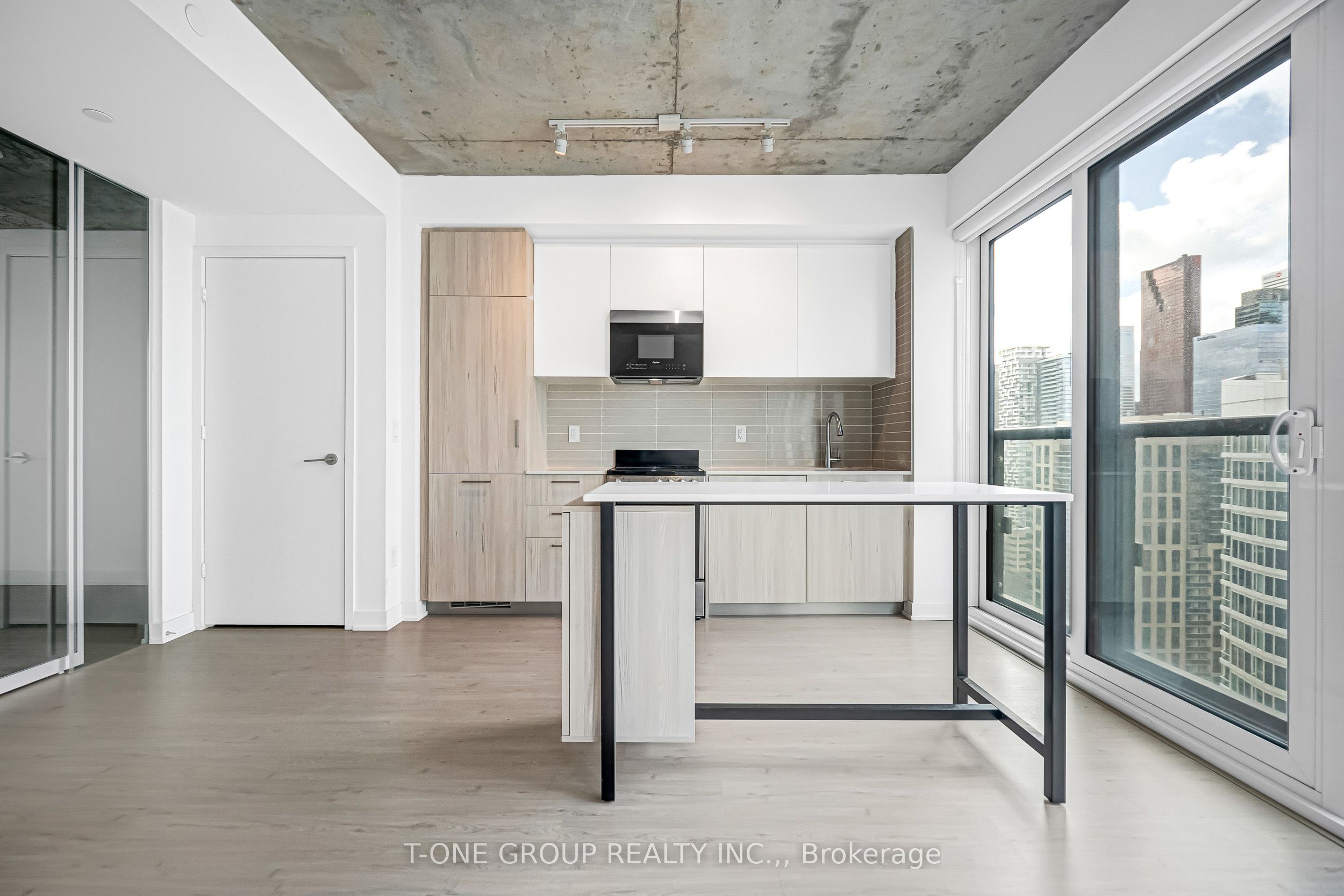 2605-65 Mutual Street, Toronto, ON, M5B 2A9