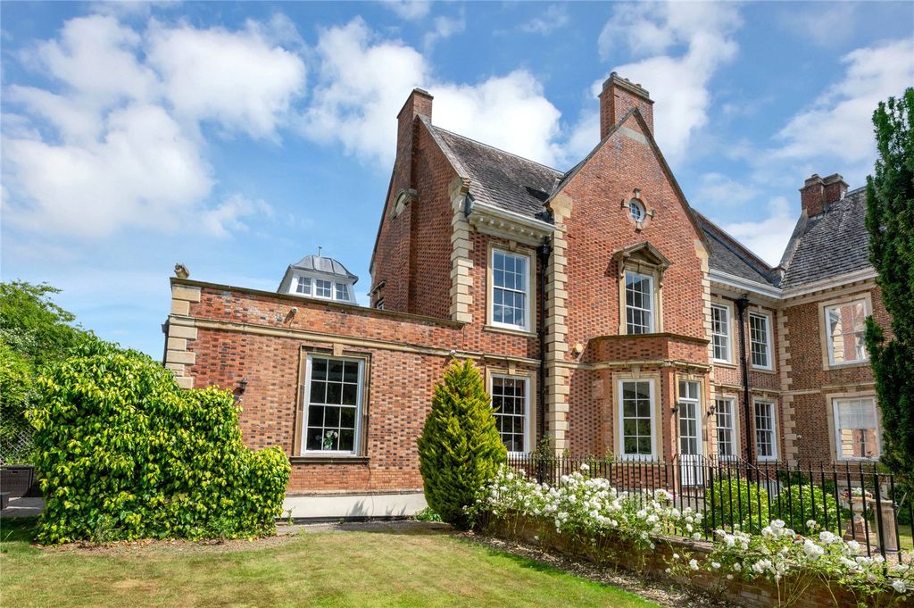 Additional image 23 of 5 bed detached house for saleChestnut Drive, Stretton Hall, Oadby, Leicester LE2