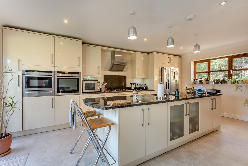 Additional image 5 of 4 bed detached house for saleGrove Lane, Longthorpe, Peterborough PE3