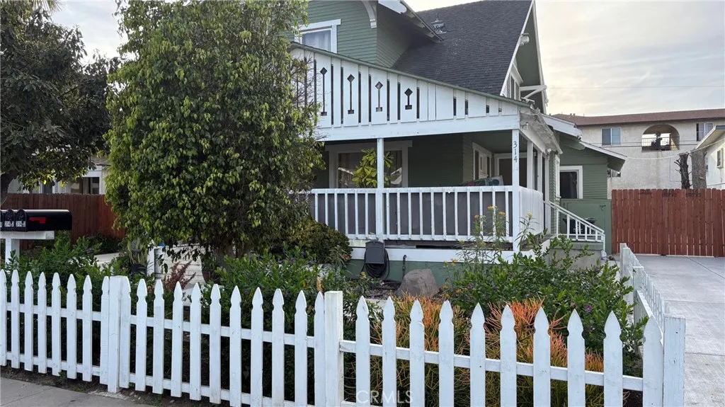 314 South Broadway, Santa Ana, CA 92701