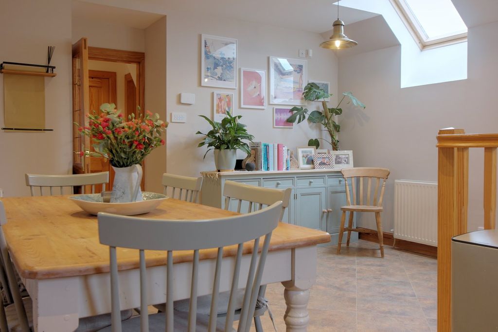 5 bed light industrial for saleLonghill, Elgin IV30 photo 5