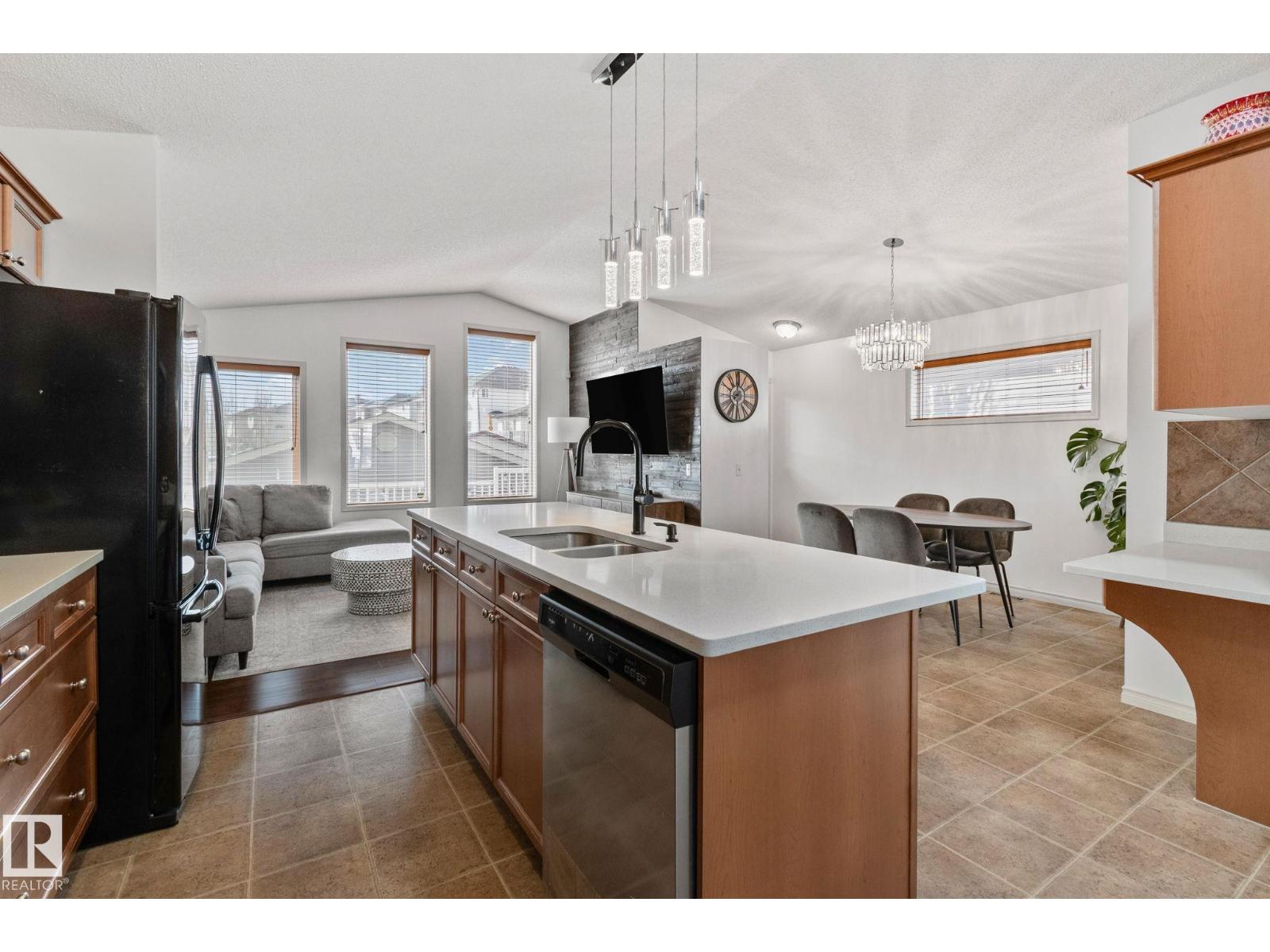 Additional image 2 of 4751 156 Avenue NW, Edmonton, AB, T5Y0B6