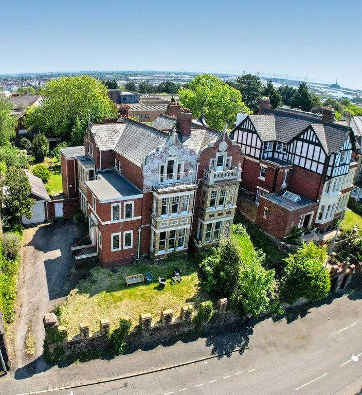 8 bed semi-detached house for saleStow Park Avenue, Newport NP20