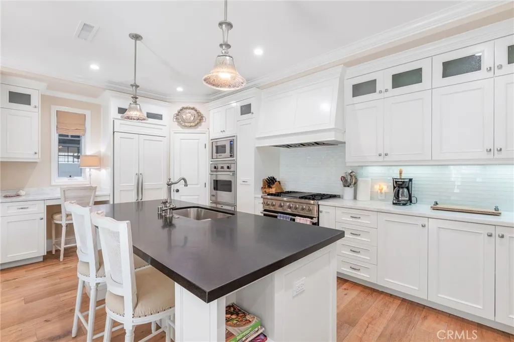 Additional image 17 of 220 Coral Ave, Newport Beach, CA 92662