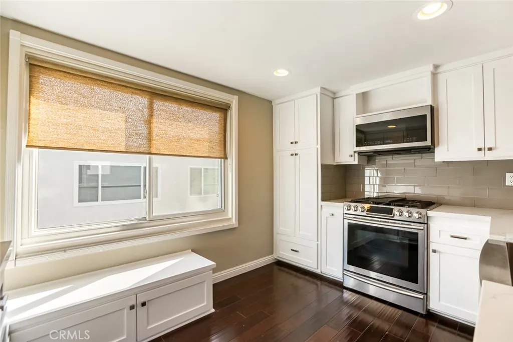 Additional image 17 of 4425 W Sarah St, Burbank, CA 91505