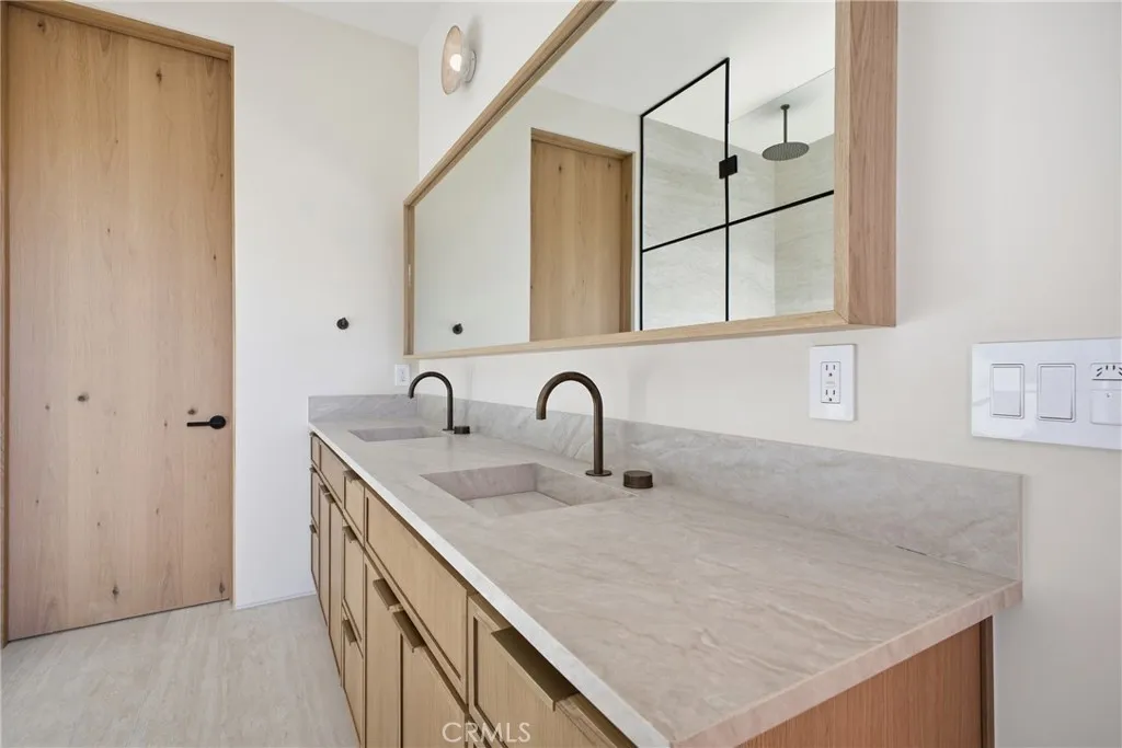 Additional image 90 of 4827 Stansbury Ave, Sherman Oaks, CA 91423