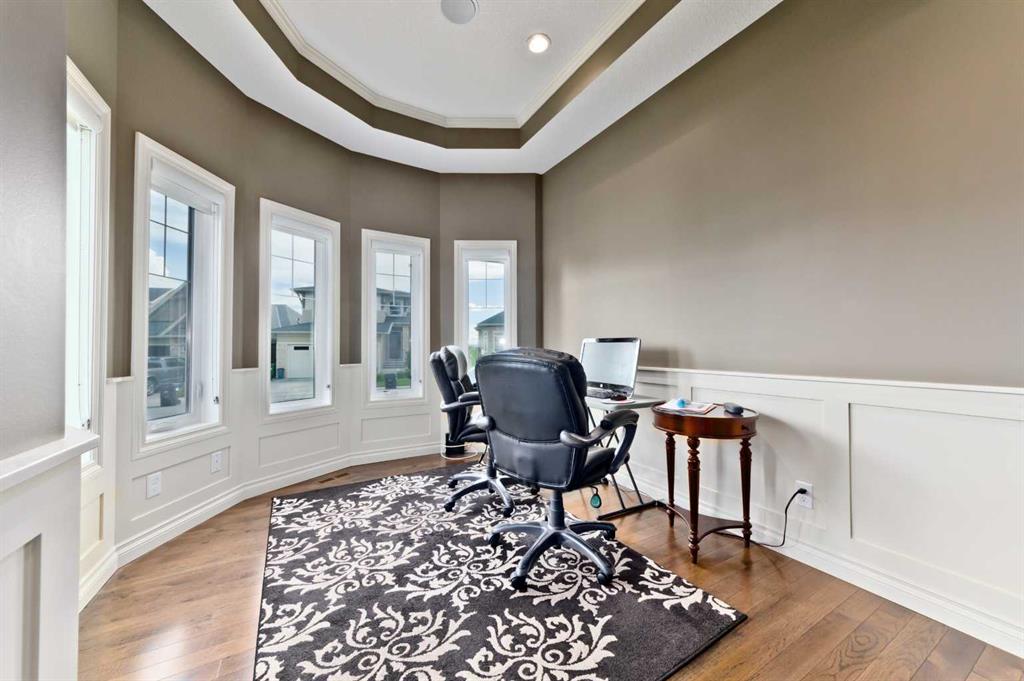 Additional image 3 of 60 Elmont Rise SW, Calgary, AB, T3H 4X9