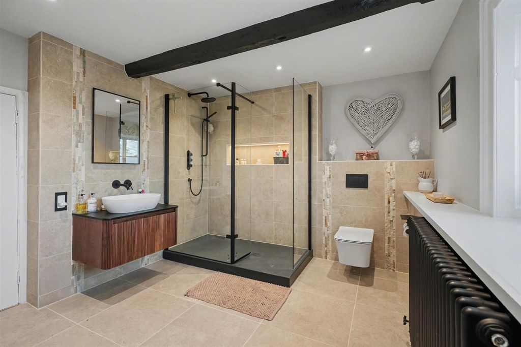 Additional image 18 of 6 bed detached house for saleCourt House, 4 Court Close, Creaton, Northampton NN6