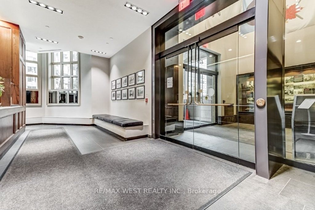 Additional image 5 of 2210-426 University Avenue, Toronto, ON, M5G 1S9