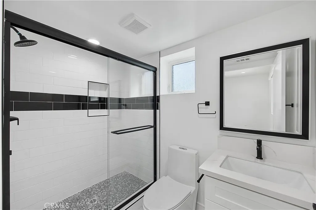 Additional image 24 of 14420 Tiara St, Van Nuys, CA 91401