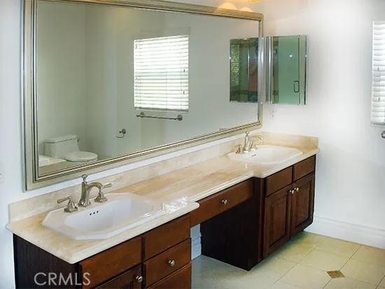 Additional image 36 of 10640 Woodbridge Street Unit PH2, Toluca Lake, CA 91602