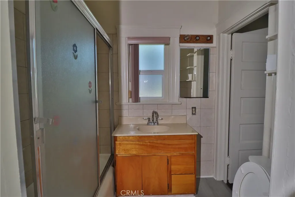 Additional image 102 of 341 W 124th St, Los Angeles, CA 90061