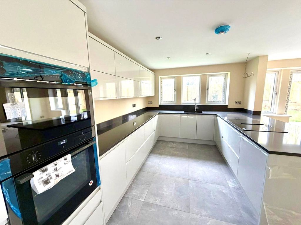 Additional image 2 of 6 bed detached house for saleManor Court, Horbury, Wakefield WF4