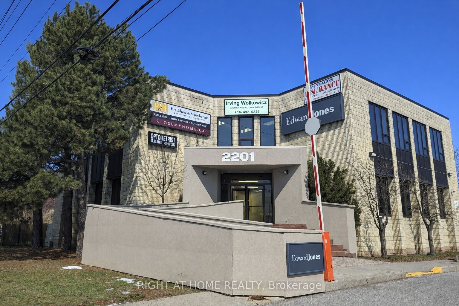 102-2201 Warden Avenue, Toronto, ON, M1T 1V5