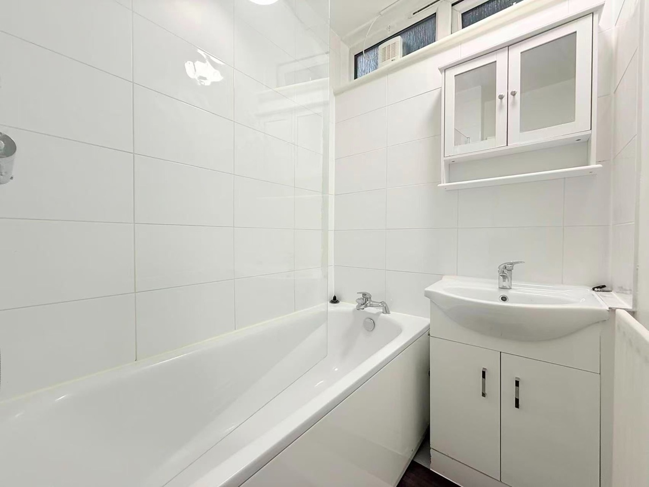 Additional image 20 of 4 Bed Flat, Mursell Estate, SW8, N1 7GU