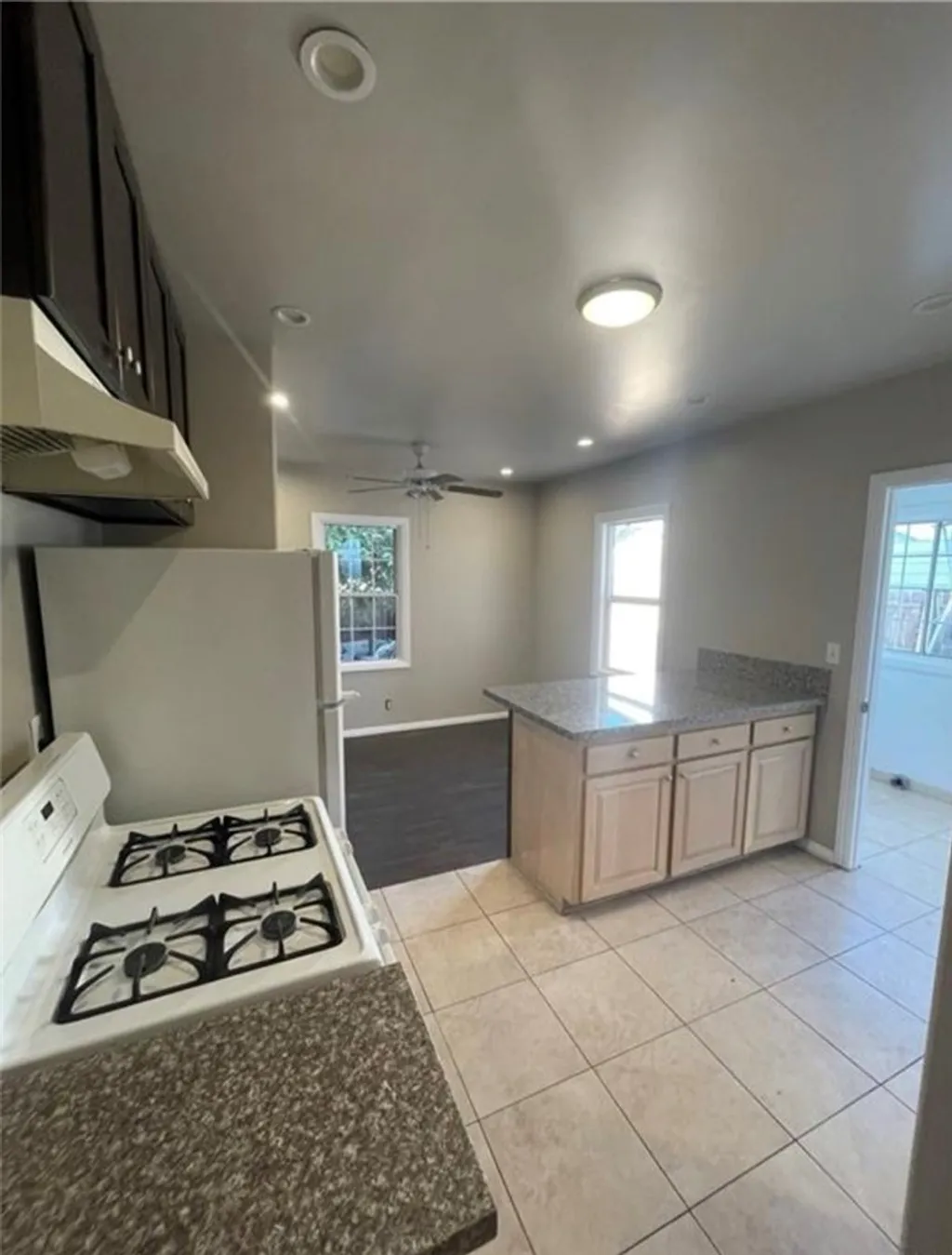 Additional image 3 of 590 W 3rd Street, San Pedro, CA 90731