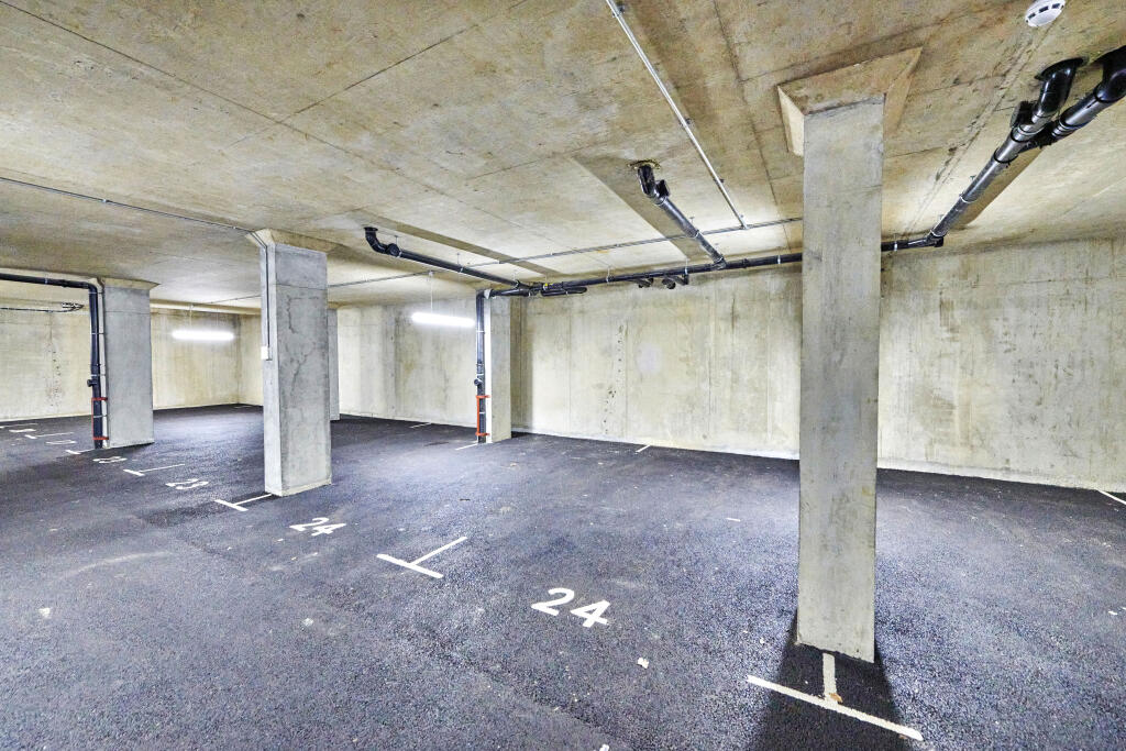 Additional image 13 of Gibbs Close, Harpenden, Herts, AL5