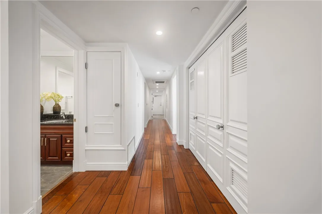 Additional image 62 of 918 S Wooster Street Unit 2, Los Angeles, CA 90035