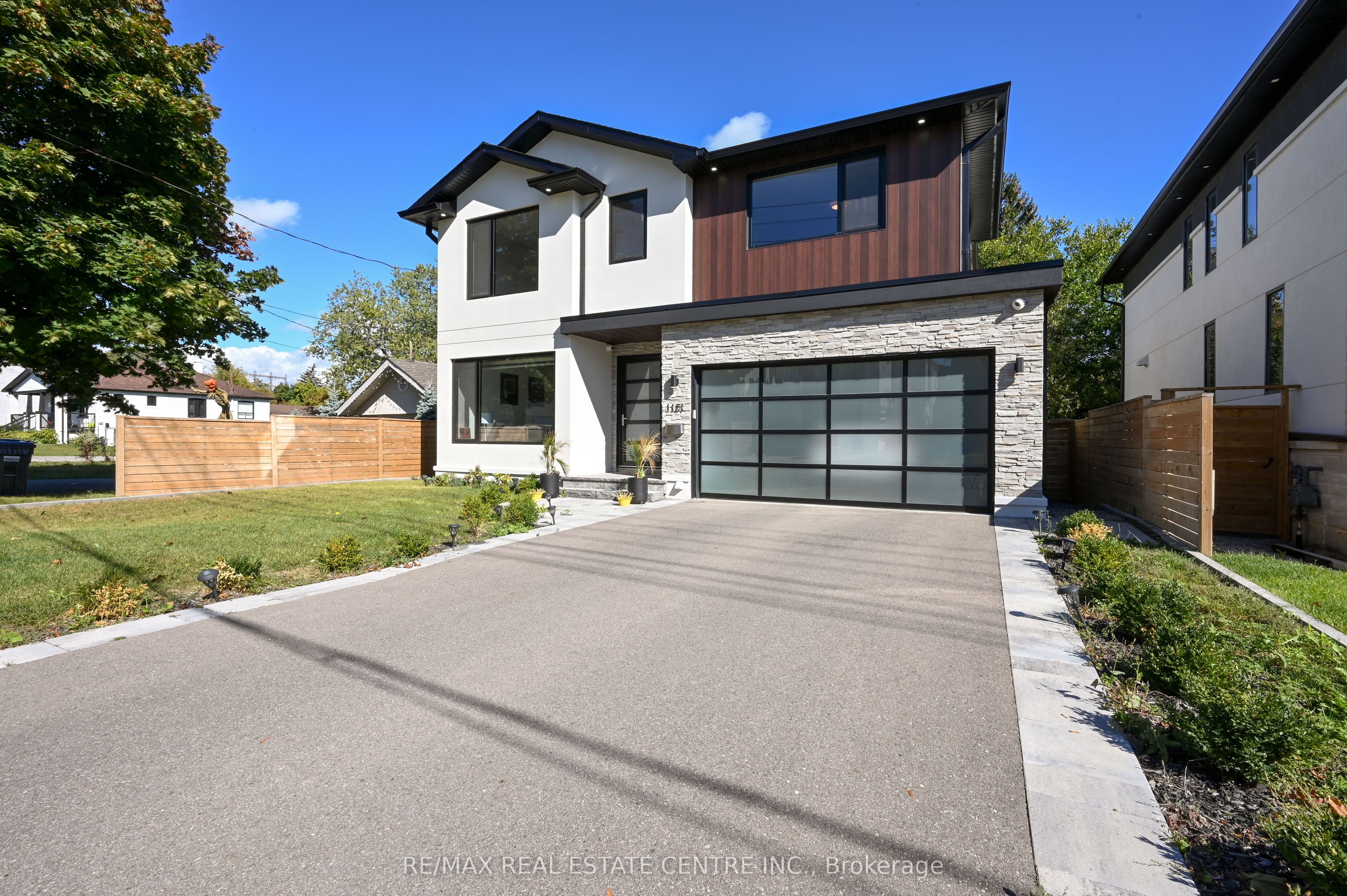 1181 Ogden Avenue, Mississauga, ON, L5E 2G8