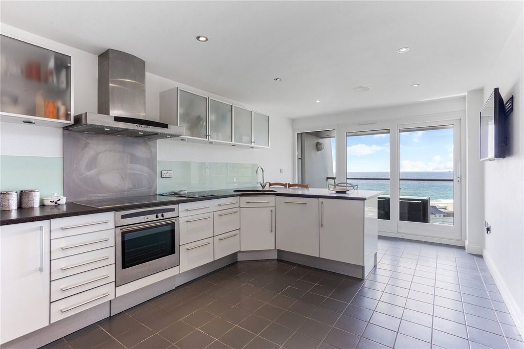 Additional image 3 of 3 bed flat for saleWestminster Road, Poole, Dorset BH13