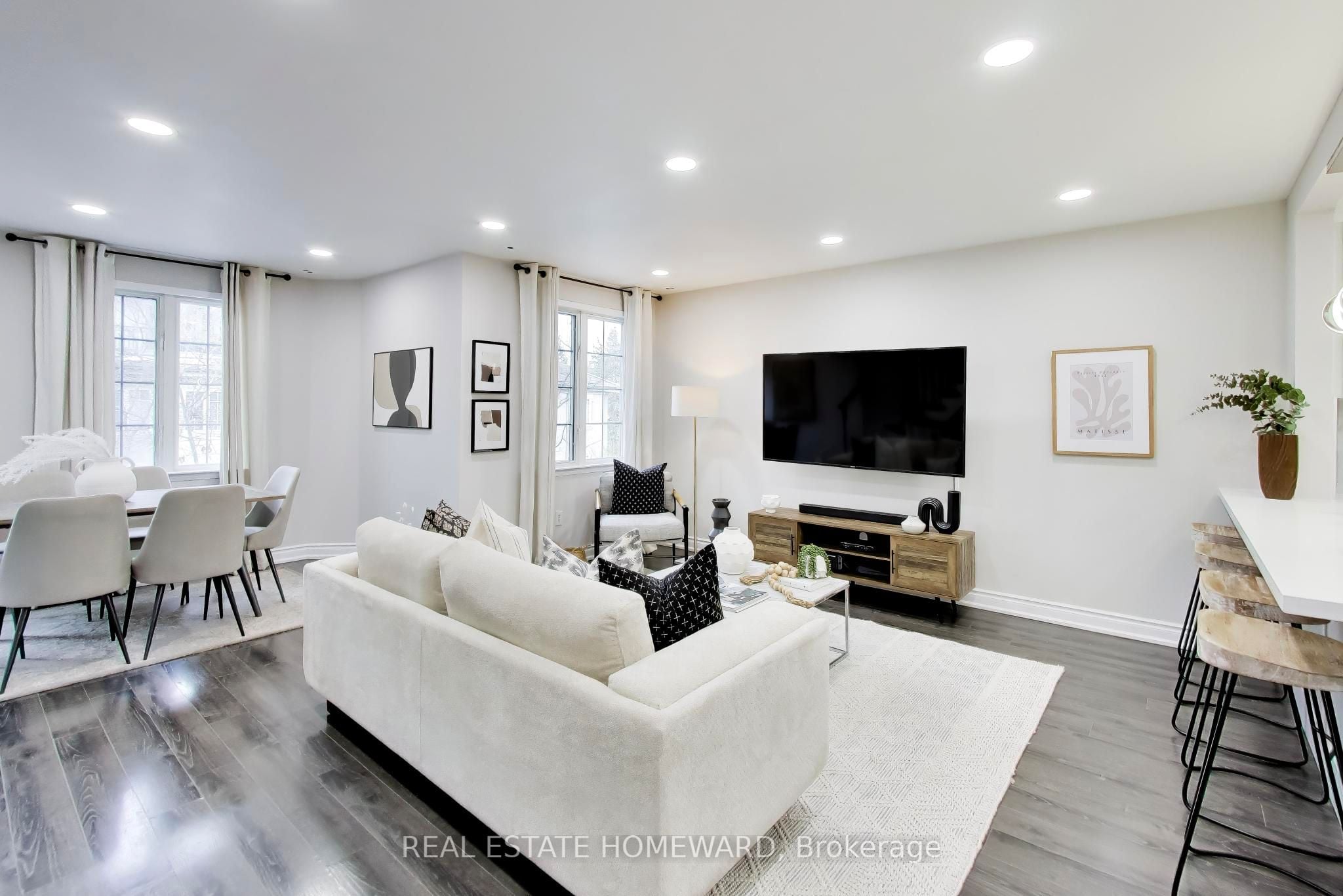 Additional image 3 of B16-108 Finch Avenue W, Toronto, ON, M2N 6W6