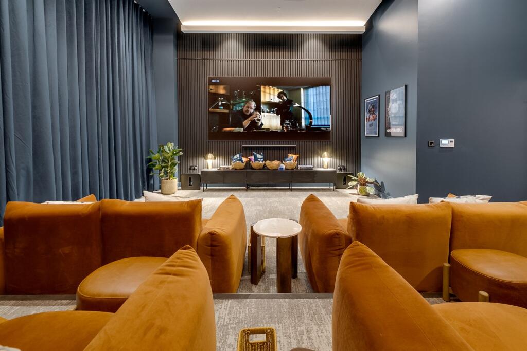 Additional image 26 of Belmont Wharf, Glasswater Locks, B4