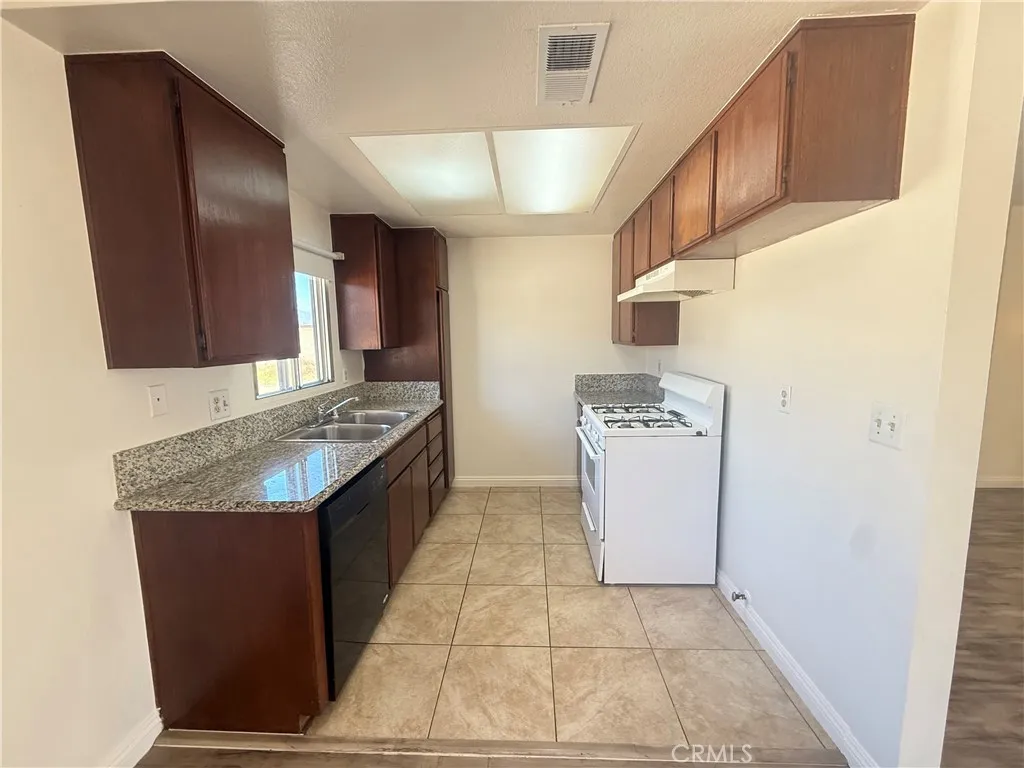 Additional image 38 of 15161 Monterey Avenue Unit D, Chino Hills, CA 91709