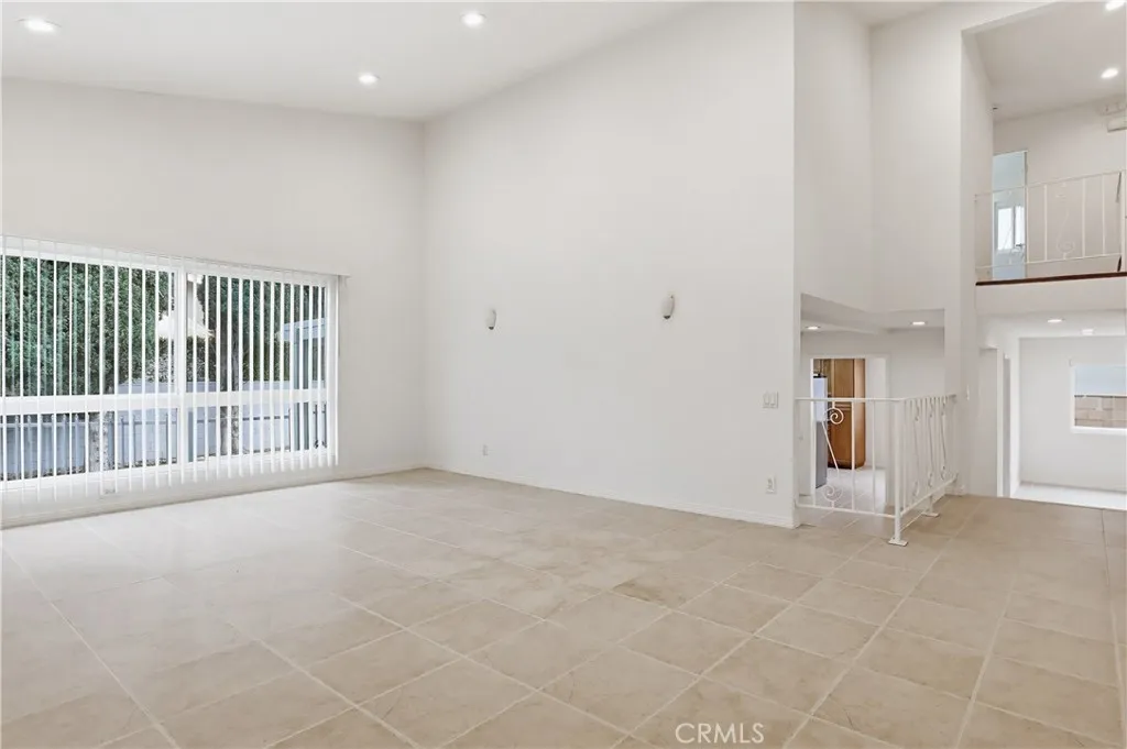 Additional image 10 of 18102 Hatteras St, Tarzana, CA 91356