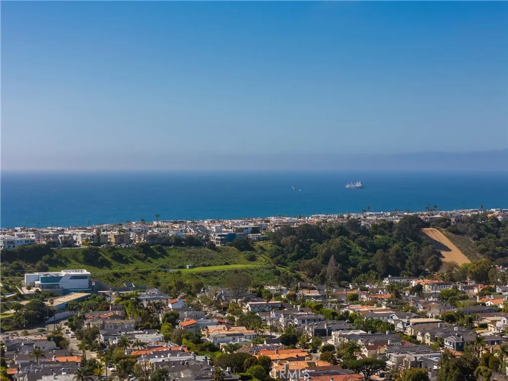 Additional image 39 of 2404 Laurel Avenue, Manhattan Beach, CA 90266