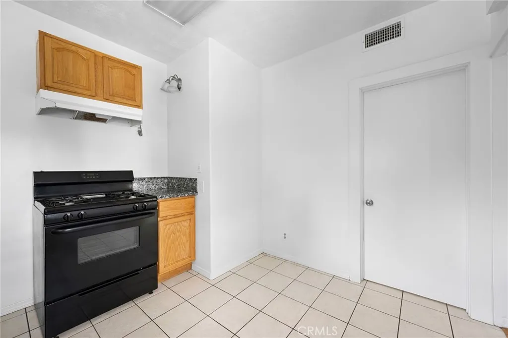 Additional image 18 of 2526 Foothill Boulevard, La Crescenta, CA 91214