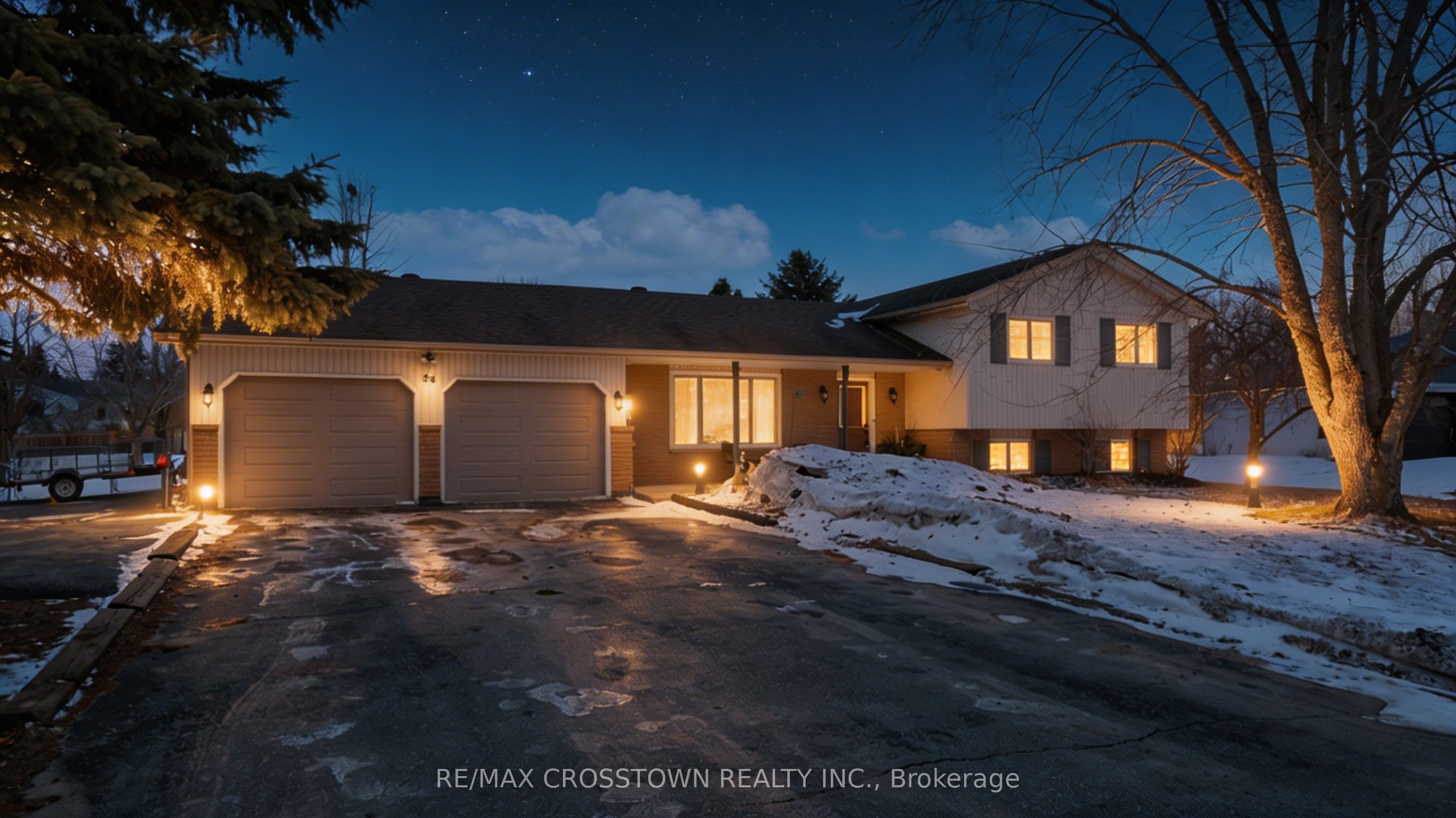 54 Foyston Park Circle, Springwater, ON, L0L 1Y0